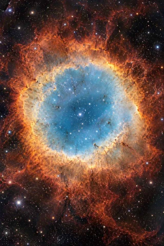 Color Layers of the Helix Nebula